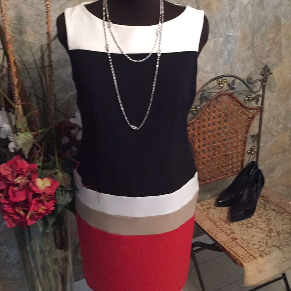 Gorgeous dress!